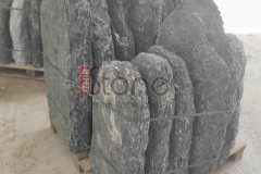 mezartasi-monolith-pebble-headstone-tombstone-supplier-turkish-marble-spaltfelsen-green-angel-lieferant-einfassung-garten-steine-grabsteine-lieferant-tuerkei-izmirstone