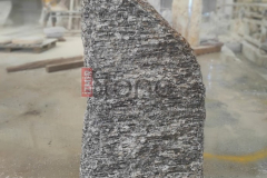 mezartasi-woodstone-tombstone-headstone-supplier-turkey-producer-gneis-spaltfelsen-produktion-grabstein-lieferant-tuerkei-felsen-kopfstein-izmirstone-as