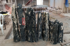 dolomit-monolit-monoliths-green-pebbles-monolity-manufacturer-monolieten-turkey-stone-felsen-gruen-tuerkei-monolithen-gruen-lieferant-produzent-izmir-stone