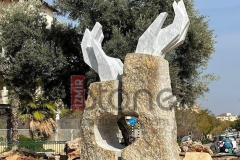 1_sutun-gneis-monoliths-marble-manufacterer-production-turkey-turkish-pebbles-quarry-woodenstone-monolity-lieferant-monolithen-tuerkei-felsen-marmor-izmirstone