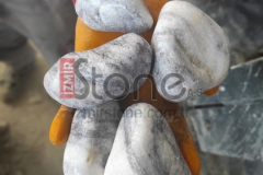 pure-white-tambur-dolomite-pebble-rounded-supplier-lilac-kiezel-rock-turkey-manufacturer-cailloux-felsen-lieferant-produzent-steinbruch-tuerkei-izmir-